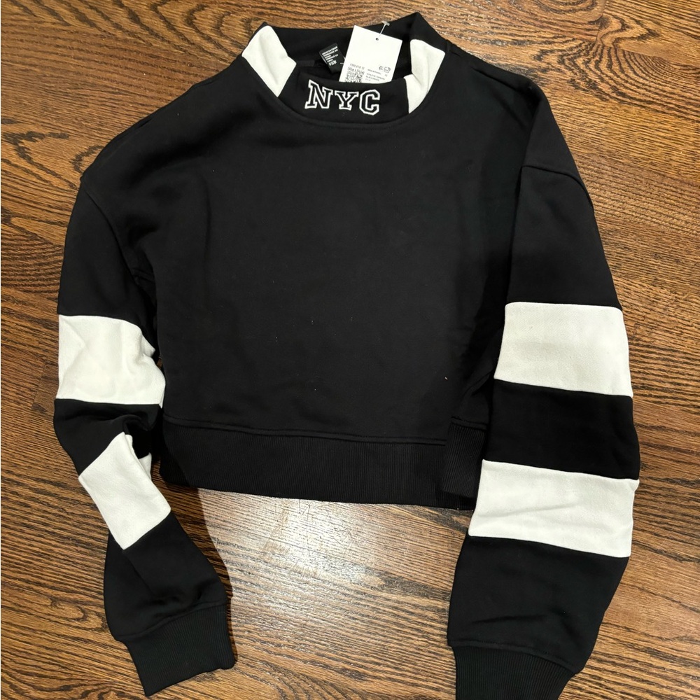 Women’s forever 21 sweater